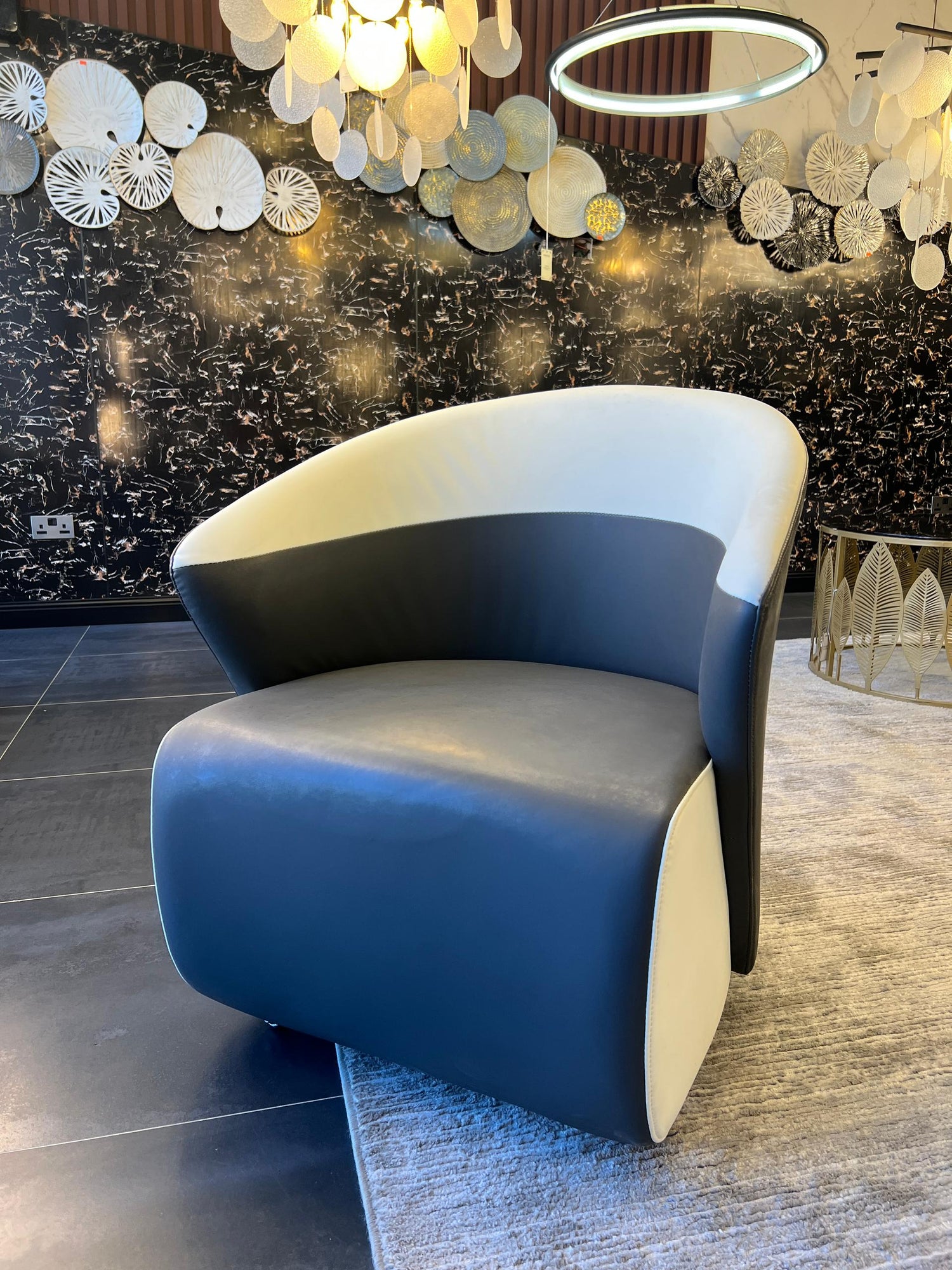 Accent chairs