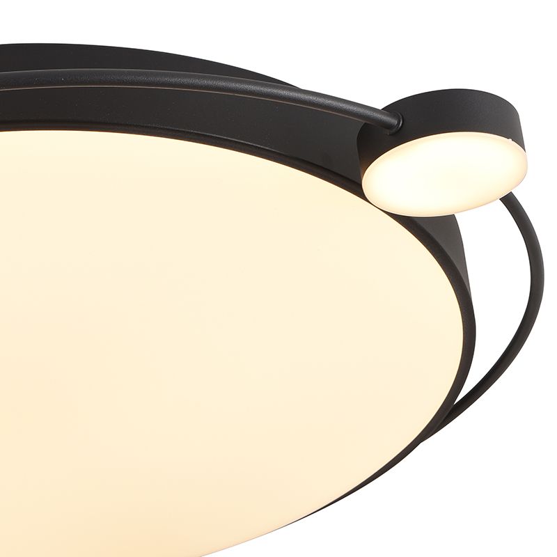 Circle Metal Flush Ceiling-mounted Light