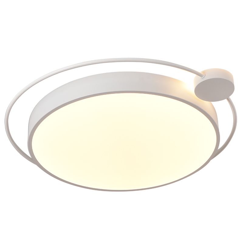 Circle Metal Flush Ceiling-mounted Light