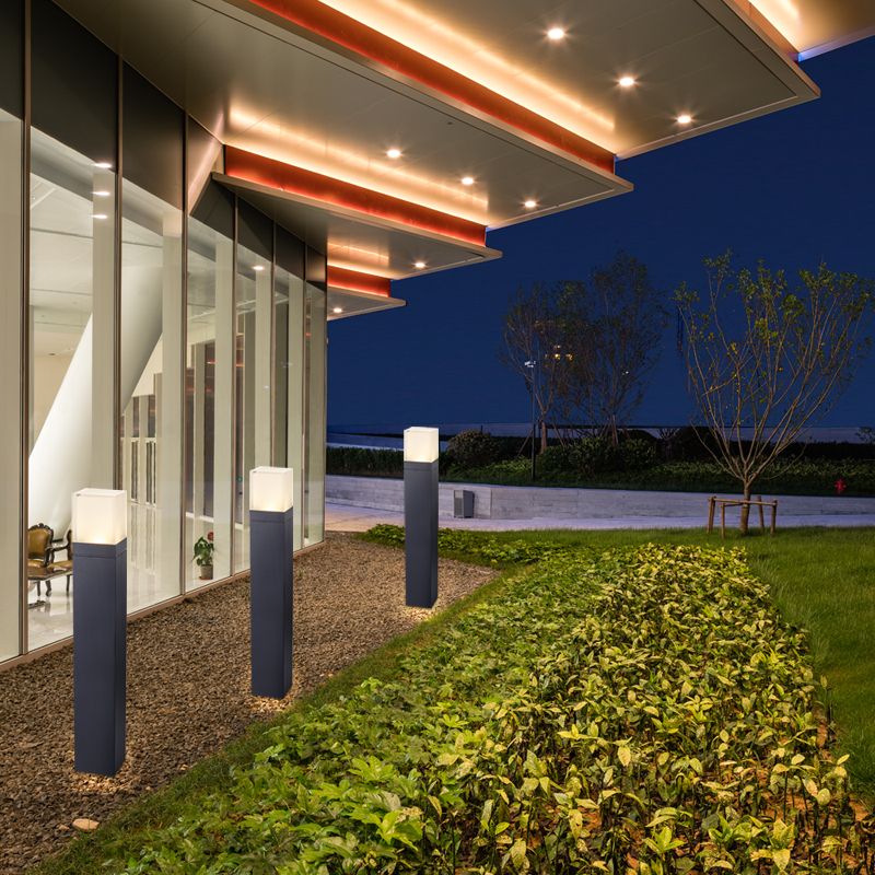 Hudson Style LED Bollard Light