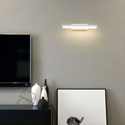 Julian Wall-mounted LED lamp. 180Â°Rotatable Sandy White