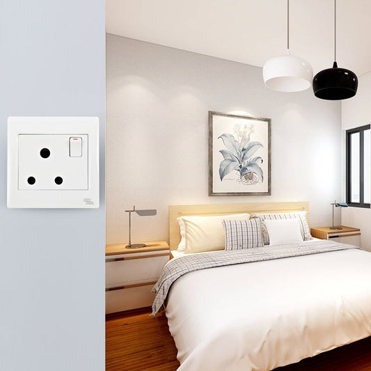 Precise C17 AC Sockets White