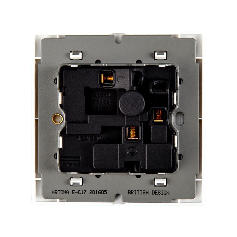 Precise C17 AC Sockets White